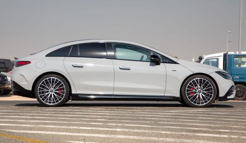 
								2023 Mercedes-Benz EQE 43 AMG Night Pack 4Matic full									
