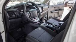 
										2025 Toyota Hilux D/C 4WD DSL DLX-G A/T full									