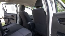 
										2025 Toyota Hilux D/C 4WD DSL DLX-G A/T full									