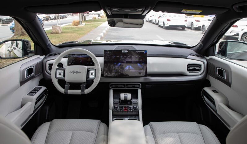 
								2025 BYD Leopard TITANIUM 3 EV full									