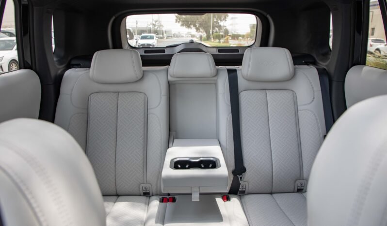 
								2025 BYD Leopard TITANIUM 3 EV full									