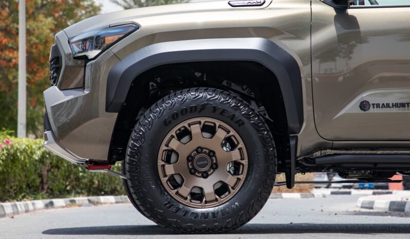 
								2025 TOYOTA TACOMA I-FORCE MAX TRAIL HUNTER full									