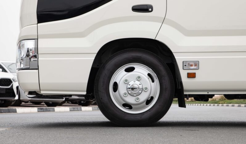
								TOYOTA COASTER BUS CST H/R 23S D 4.0L full									