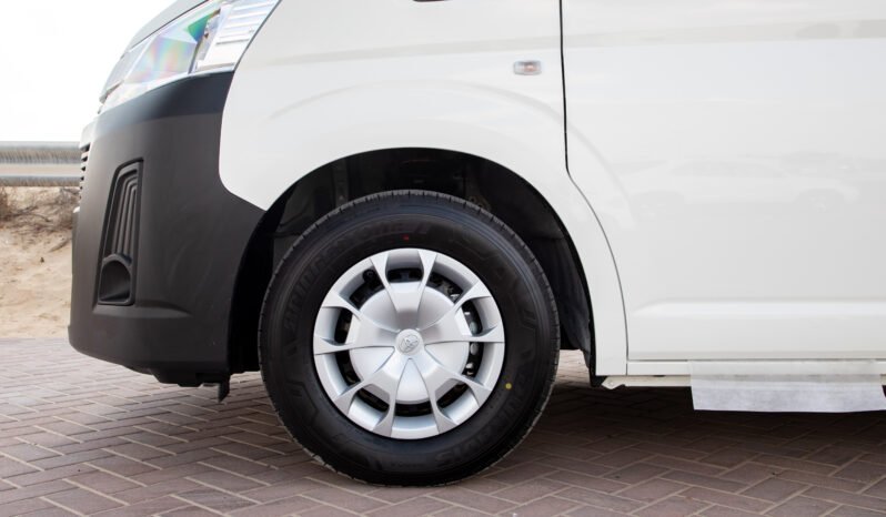 
								TOYOTA HIACE HIGH ROOF 13S P 3.5L GL full									