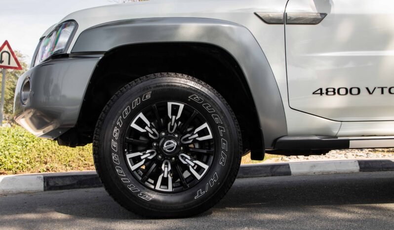 
								2024 Nissan Patrol Super Safari Final Edition 4WD full									