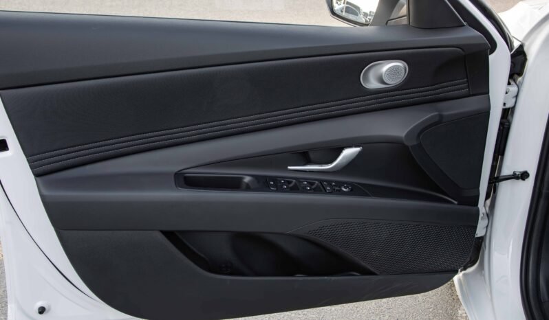 
								HYUNDAI ELANTRA full									