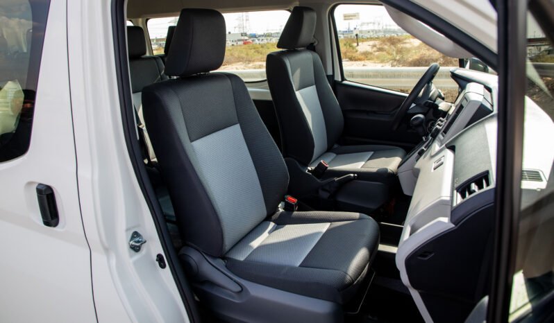 
								TOYOTA HIACE HIGH ROOF 13S P 3.5L GL full									