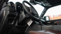 
										2025 Toyota Land Cruiser iForce Max Hybrid 4WD full									