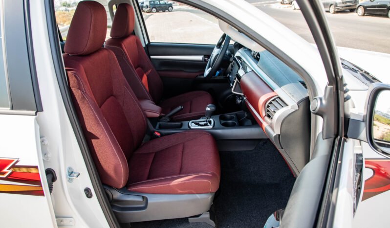 
								2025 Toyota Hilux D/C 2.7 GLXS-V1 A/T Push Start full									
