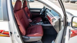 
										Toyota Hilux DC 4WD 2.7 GLXS V1 AT GASOLINE PUSH START full									