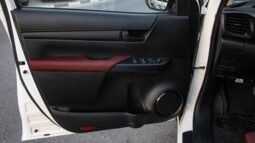 
										Toyota Hilux DC 4WD 2.7 GLXS V1 AT GASOLINE PUSH START full									
