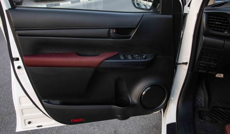 
								Toyota Hilux DC 4WD 2.7 GLXS V1 AT GASOLINE PUSH START full									