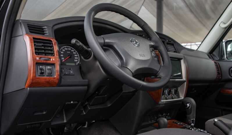 
								2024 NISSAN PATROL 4.8L SAFARI A/T P full									