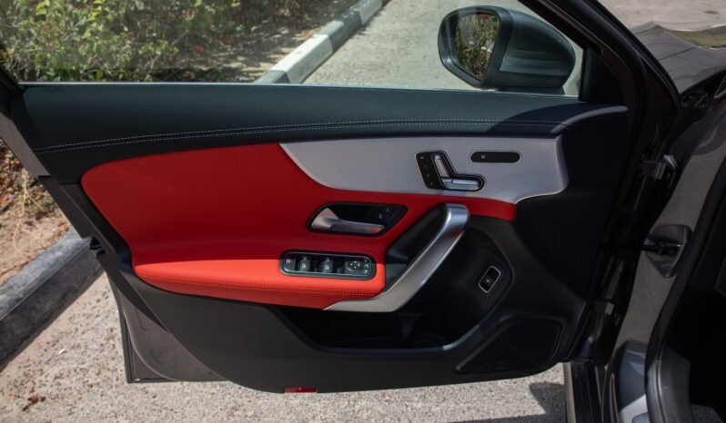
								2025 Mercedes-Benz A200 Sedan full									