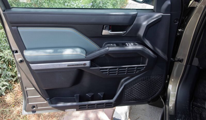 
								2025 TOYOTA TACOMA I-FORCE MAX TRAIL HUNTER full									