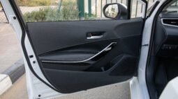 
										2025 Toyota Corolla Elite Version Hybrid full									