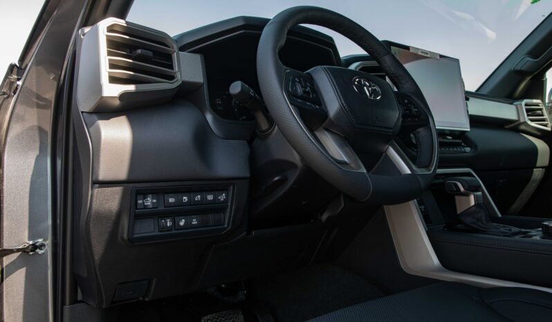 
								2025 Toyota Tundra Limited i-ForceMax 4WD full									