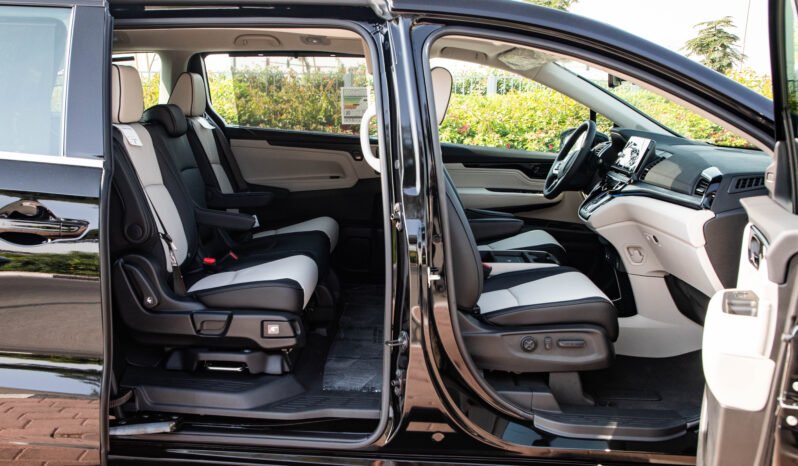 
								2025 Honda Odyssey Touring 8Seats full									