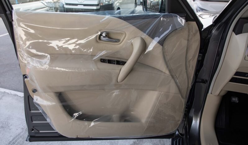 
								2024 Nissan Patrol 4.0L XE A/T P full									