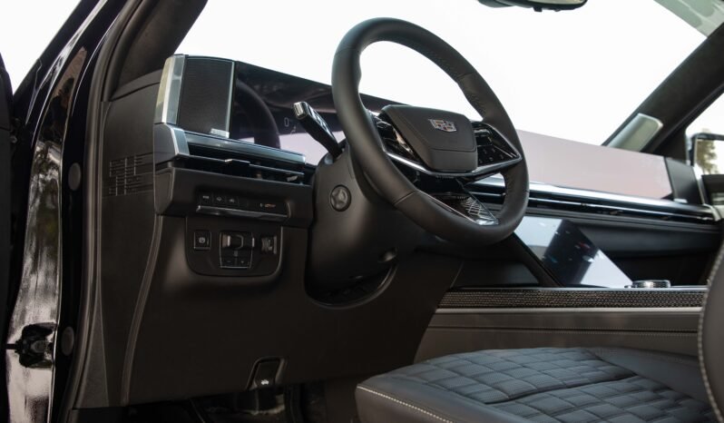
								2025 Cadillac Escalade V-SERIES full									