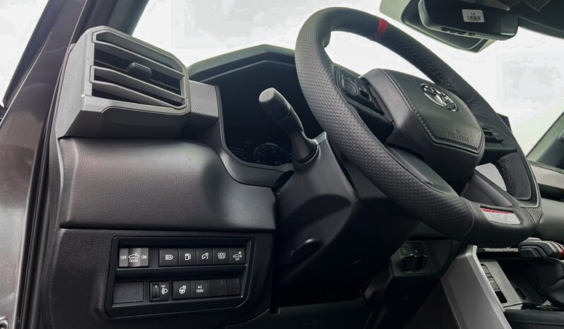 
								2025 Toyota Tundra LIMITED TRD OFF-ROAD I-FORCE MAX. full									