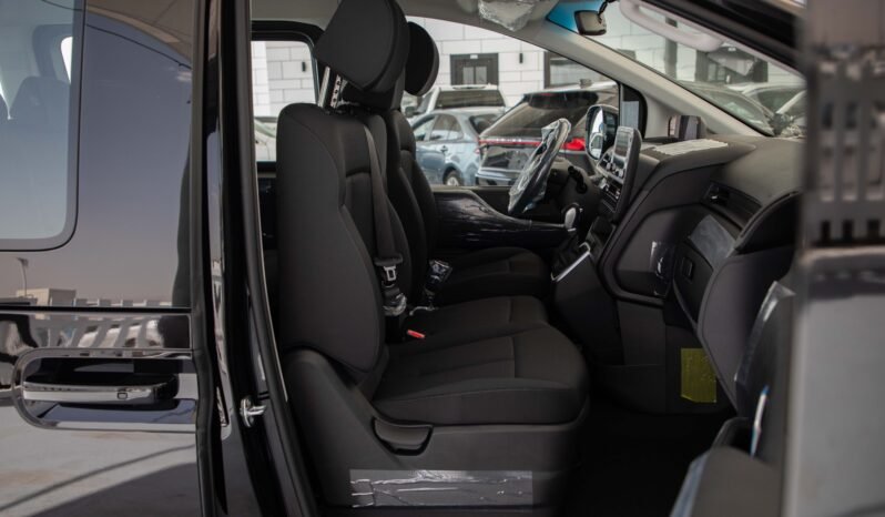 
								2025 Hyundai Staria 11 SEAT D 2.2 AT full									