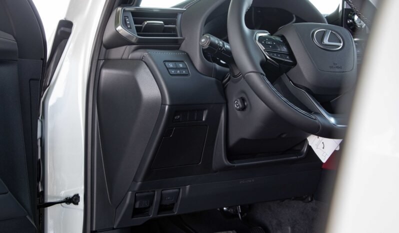 
								2025 Lexus LX600 Signature 3.5L full									