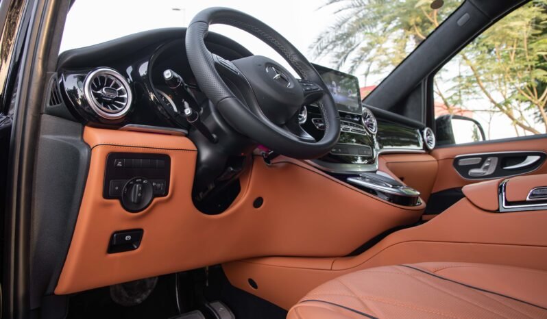 
								2023 Mercedes-Benz 350 V350 L full									