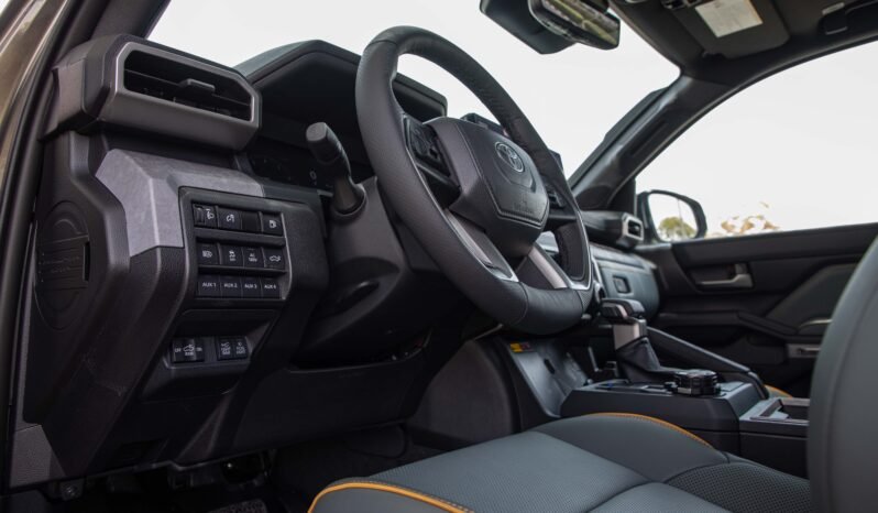 
								2025 TOYOTA TACOMA I-FORCE MAX TRAIL HUNTER full									