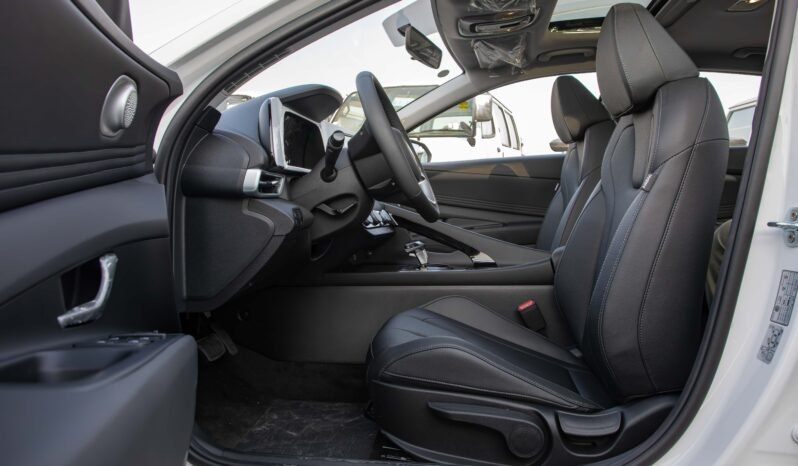 
								HYUNDAI ELANTRA full									