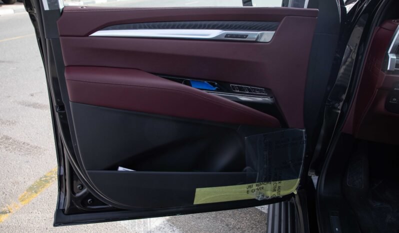 
								2025 Cadillac Escalade 4WD Sport 6.2 VIP full									