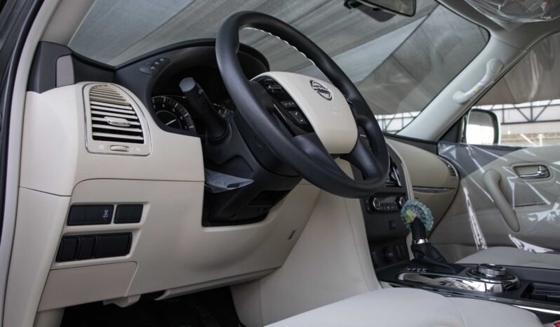 
								2024 Nissan Patrol 4.0L XE A/T P full									