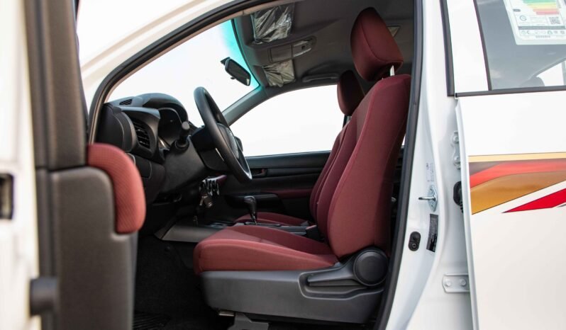 
								Toyota Hilux DC 4WD 2.7 GLXS V1 AT GASOLINE PUSH START full									