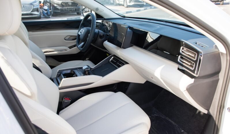 
								2025 BYD Qin L Beyond DM-i with Intelligent Drive 80km full									