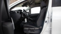 
										2025 Toyota Corolla Cross Elite 2.0L HEV FWD full									