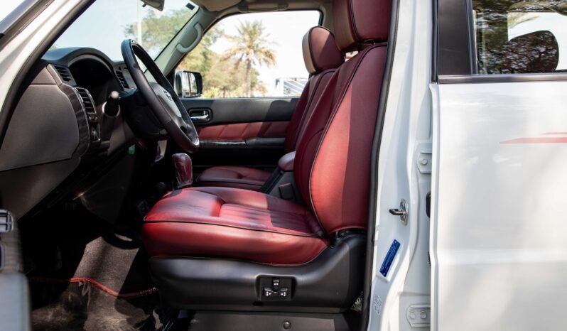 
								2024 Nissan Patrol Super Safari Final Edition 4WD full									