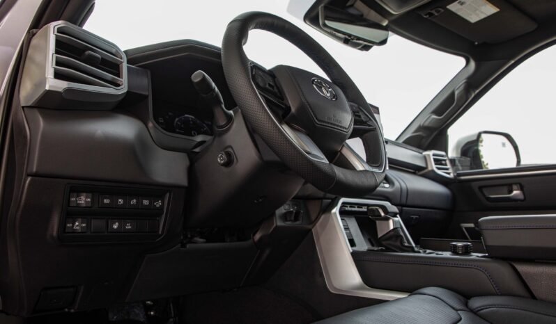 
								2025 Toyota Tundra Platinum I-FORCE MAX full									