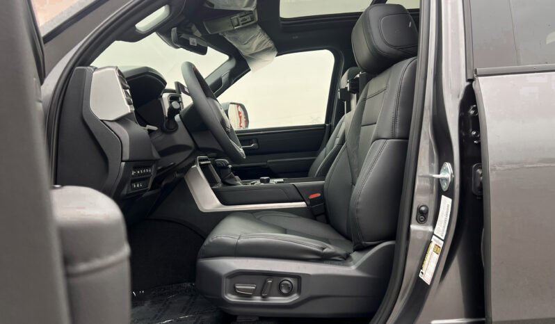 
								2025 Toyota Tundra LIMITED TRD OFF-ROAD I-FORCE MAX. full									