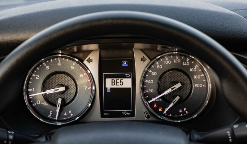
								Toyota Hilux DC 4WD 2.7 GLXS V1 AT GASOLINE PUSH START full									