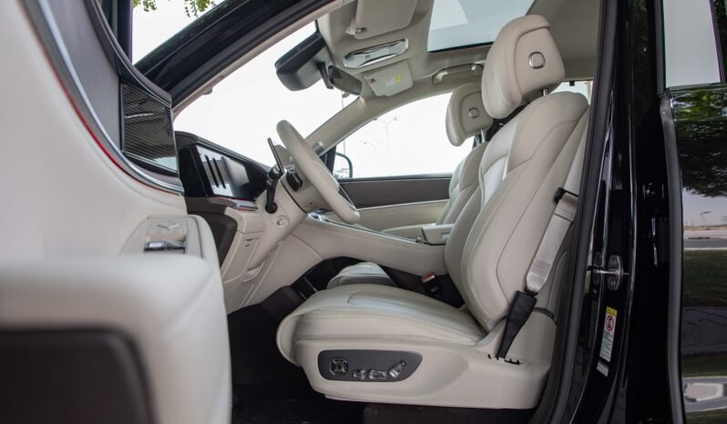 
								2025 Denza N9 2.0T Premium Plugin Hybrid 6Seater full									