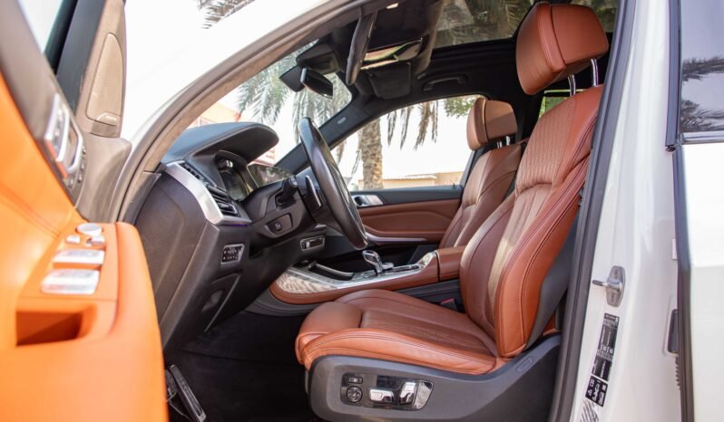 
								BMW X7 MASTERCLASS XDRIVE40i full									