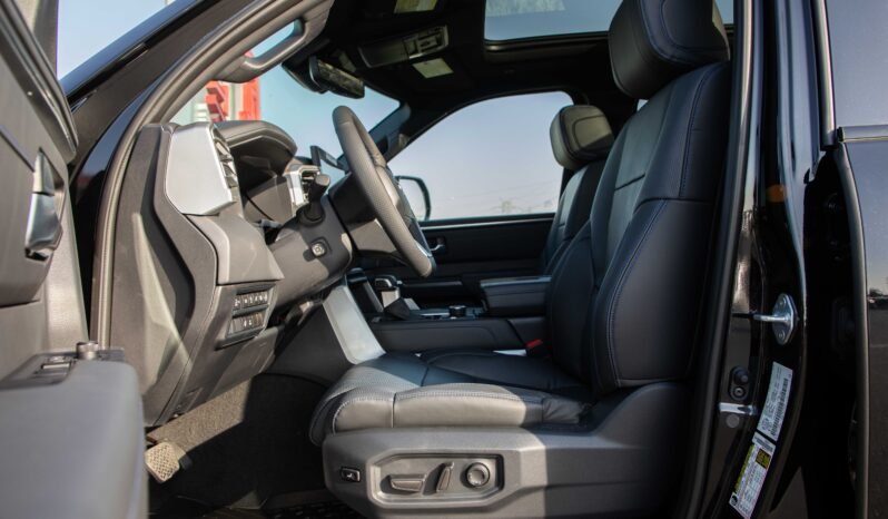 
								2025 Toyota Tundra Platinum 4WD full									