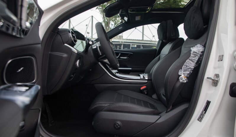 
								2025 Mercedes-Benz C200L full									