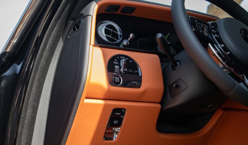 
								2025 Rolls Royce Cullinan full									