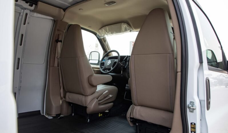
								2024 GMC Savana 2500 EXT Cargo full									