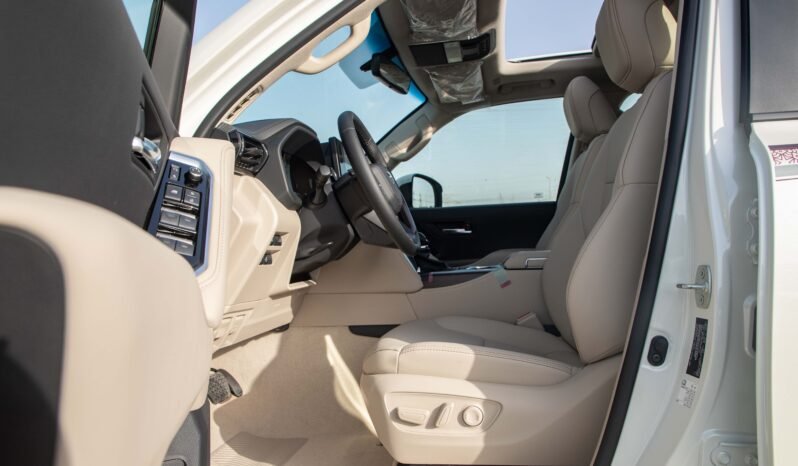 
								2025 Toyota Land Cruiser LC300 3.3 TT DSL GXR LIMITED full									