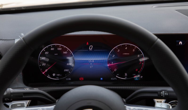 
								2025 Mercedes-Benz A200 Sedan full									