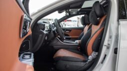 
										2025 Mercedes-Benz C200 full									