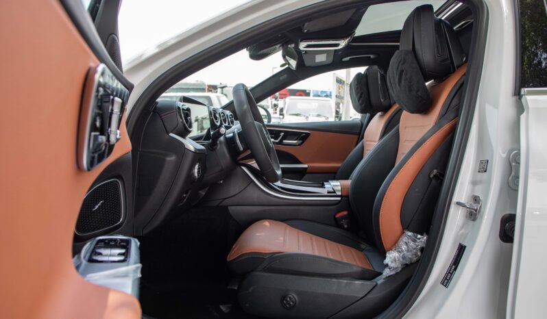 
								2025 Mercedes-Benz C200 full									
