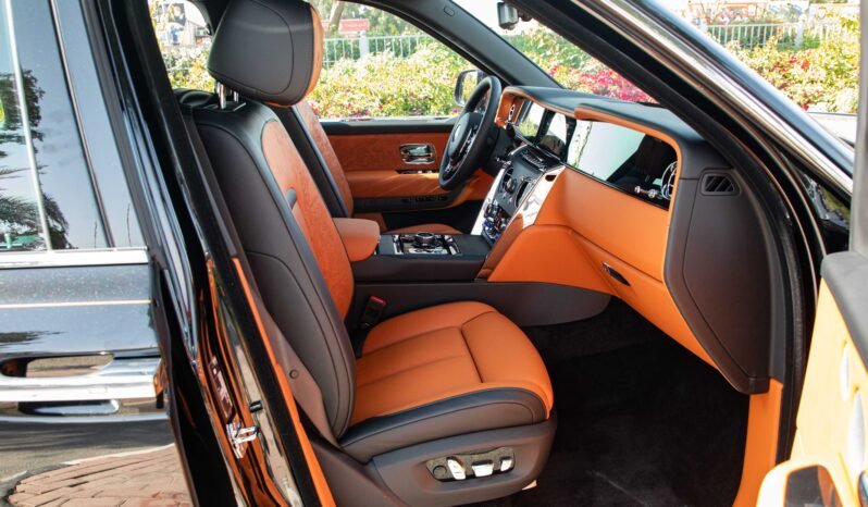 
								2025 Rolls Royce Cullinan full									